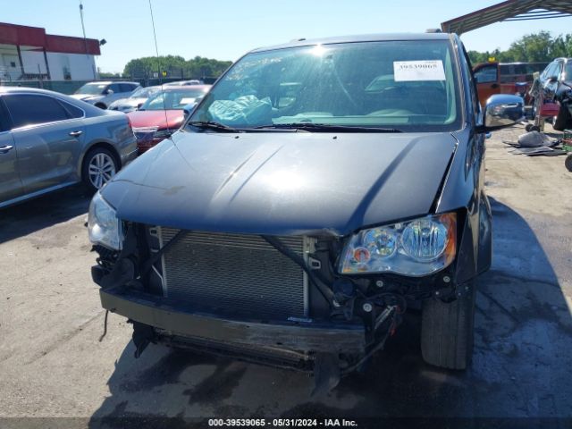2C4RC1CG1GR121018 Chrysler Town & Country Touring-l Anniversary Edition