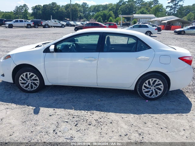Toyota COROLLA LE 2018 2T1BURHE2JC062900 Image 14