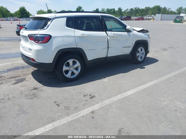3C4NJDBB3MT572116 Jeep Compass Latitude 4x4