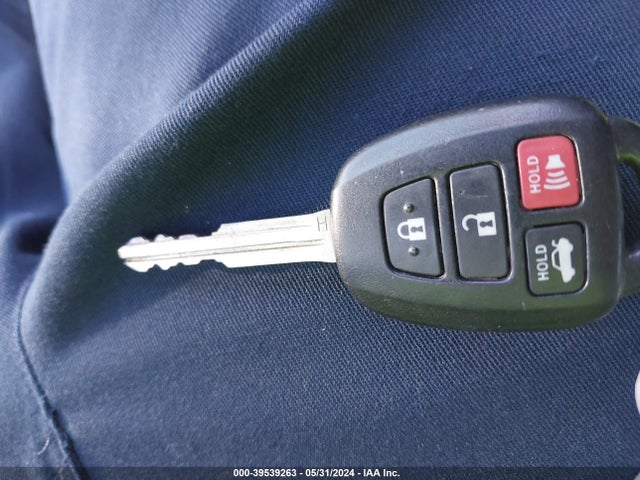 Toyota COROLLA LE 2019 5YFBURHE3KP895185 Image 11