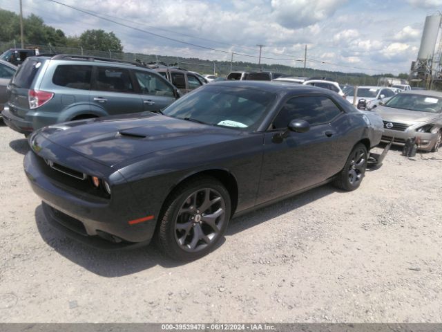 2C3CDZAG7JH258261 Dodge Challenger Sxt Plus