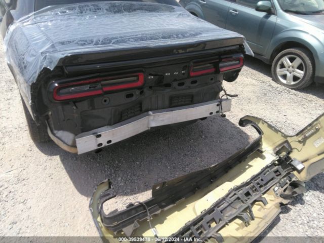 2C3CDZAG7JH258261 Dodge Challenger Sxt Plus