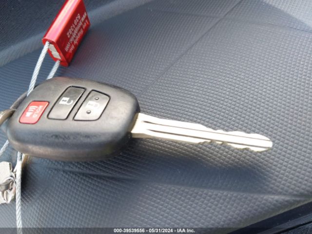JTDKDTB36E1560211 Toyota Prius C One
