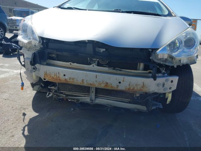 JTDKDTB36E1560211 Toyota Prius C One
