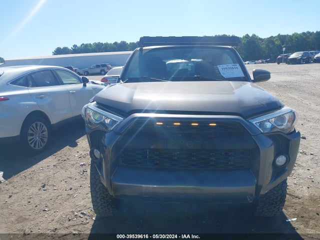 Toyota 4RUNNER SR5 2019 JTEBU5JRXK5651421 Image 12