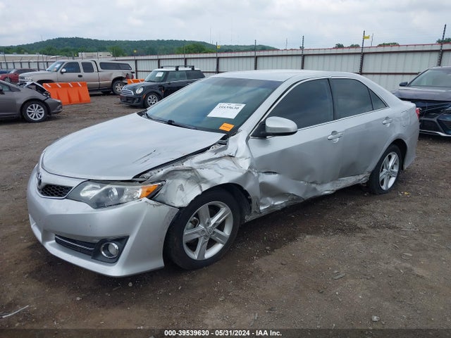 Toyota CAMRY SE 2014 4T1BF1FK4EU735999 Image 2