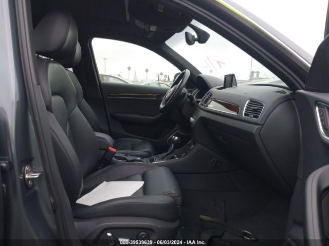 WA1GFCFS8GR010962 Audi Q3 2.0t Premium Plus