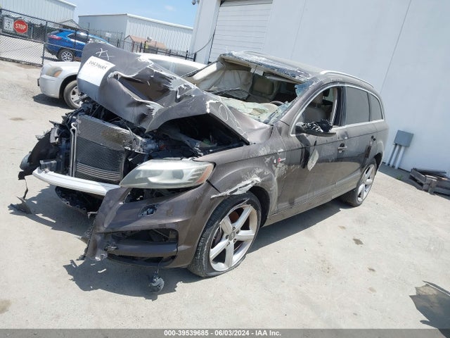 2011 AUDI Q7 WA1DGAFE3BD010419 Photo 1