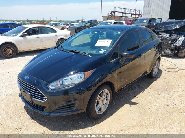 Ford FIESTA SE 2018 3FADP4BJ1JM117049 Image 2