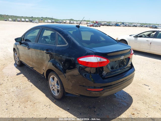 Ford FIESTA SE 2018 3FADP4BJ1JM117049 Image 3