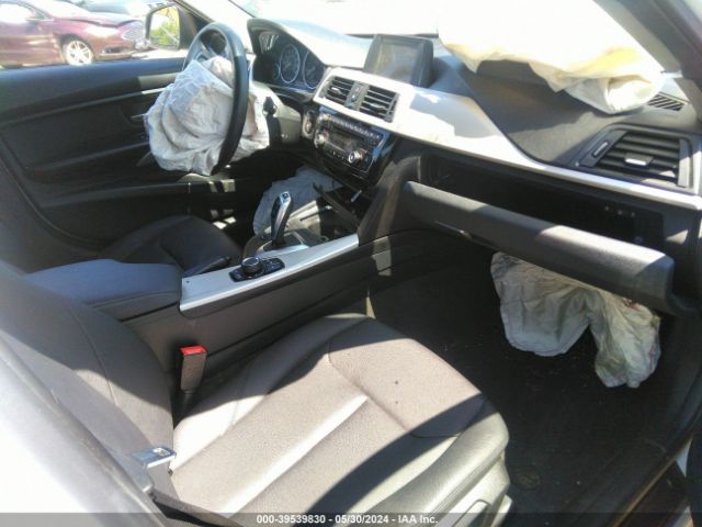 WBA8E1G39HNU17154 BMW 320i