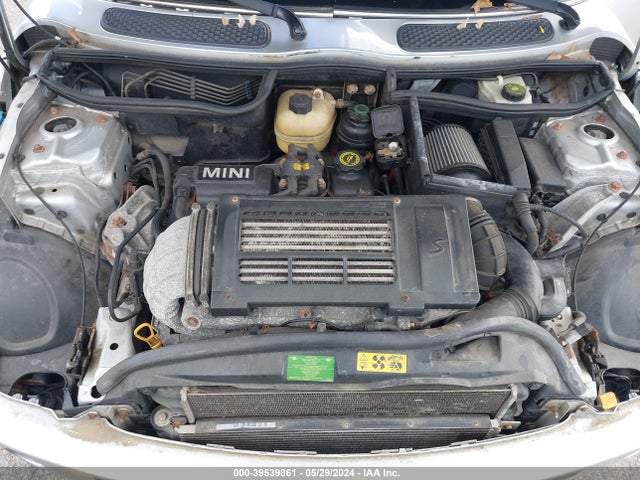 2006 MINI COOPER S WMWRE33526TN29536 Photo 9