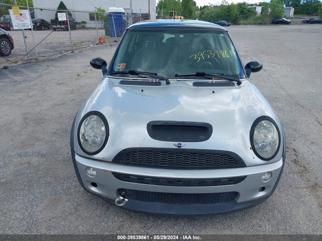 2006 MINI COOPER S WMWRE33526TN29536 Photo 5