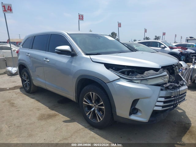 Toyota Highlander Le 2018 5TDZZRFHXJS242484 главное изображение