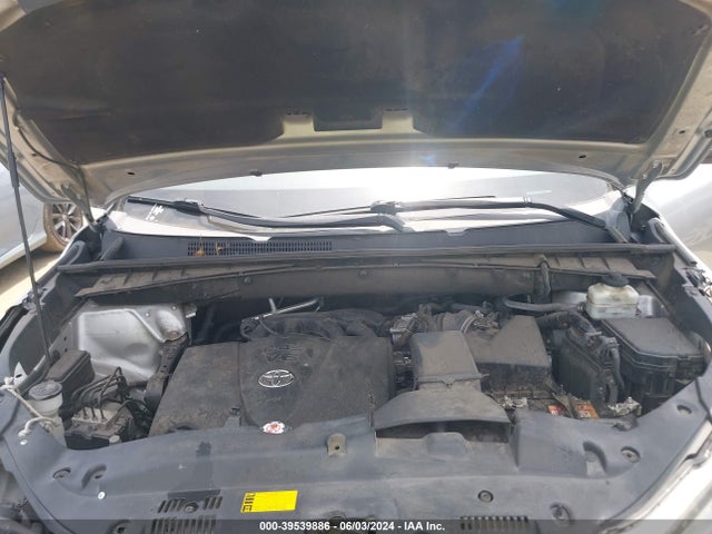 Toyota Highlander Le 2018 5TDZZRFHXJS242484 Image 10