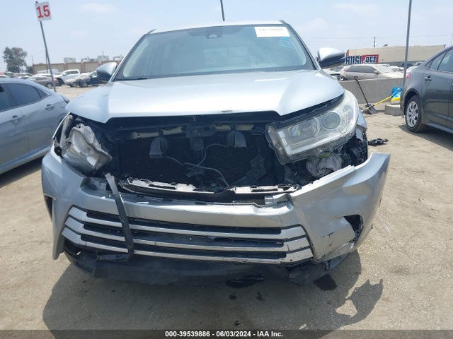 Toyota Highlander Le 2018 5TDZZRFHXJS242484 Image 6
