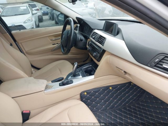 WBA8A9C5XGK617221 BMW 320i