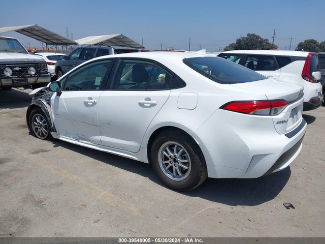 Toyota Corolla Hybrid Le 2021 JTDEAMDE3MJ006469 Image 3