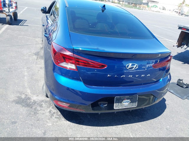 5NPD84LF2KH453852 Hyundai ELANTRA SEL