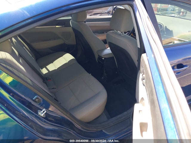 5NPD84LF2KH453852 Hyundai ELANTRA SEL