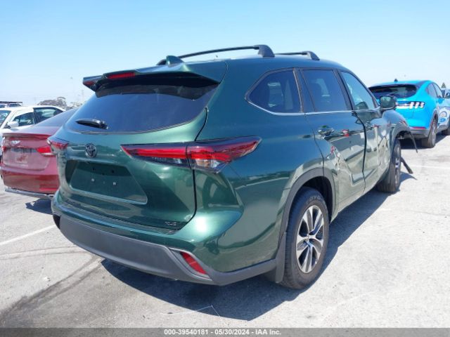 5TDKDRAH3RS531371 Toyota Highlander Xle