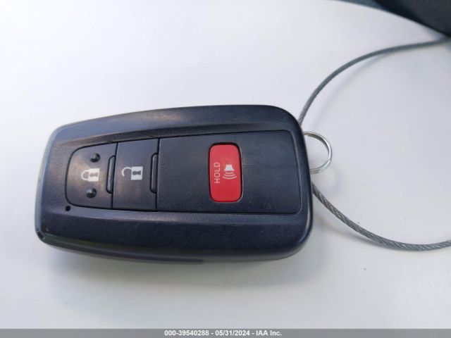 JTDL9MFU3N3037635 Toyota Prius Le Awd-e