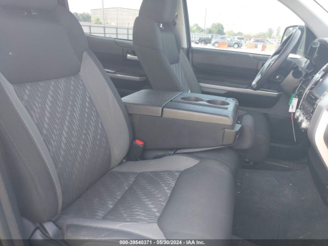 5TFEY5F12MX272221 Toyota Tundra Sr5