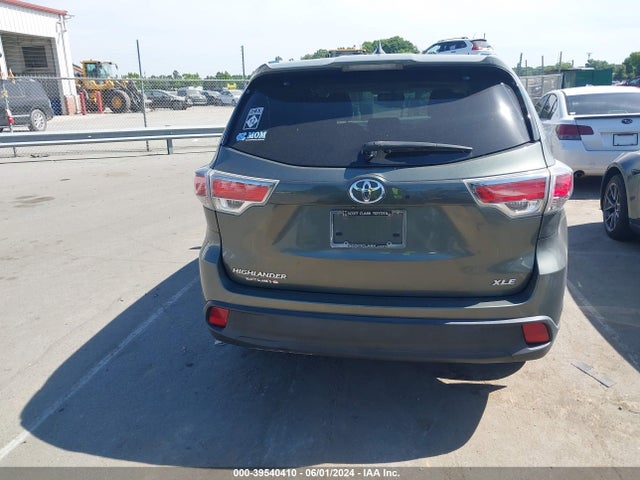 Toyota Highlander Xle V6 2014 5TDKKRFH2ES019271 Image 16