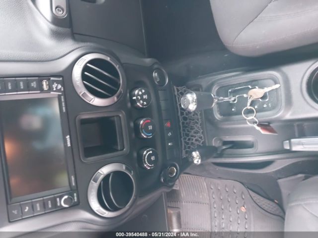 1C4BJWDG5HL599343 Jeep Wrangler Unlimited Sport 4x4