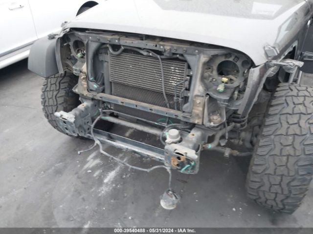 1C4BJWDG5HL599343 Jeep Wrangler Unlimited Sport 4x4