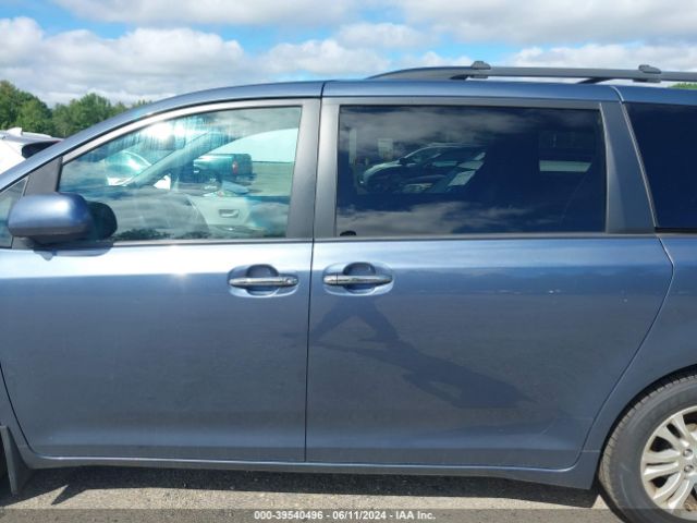 5TDYZ3DCXHS862309 Toyota Sienna Xle Premium 8 Passenger