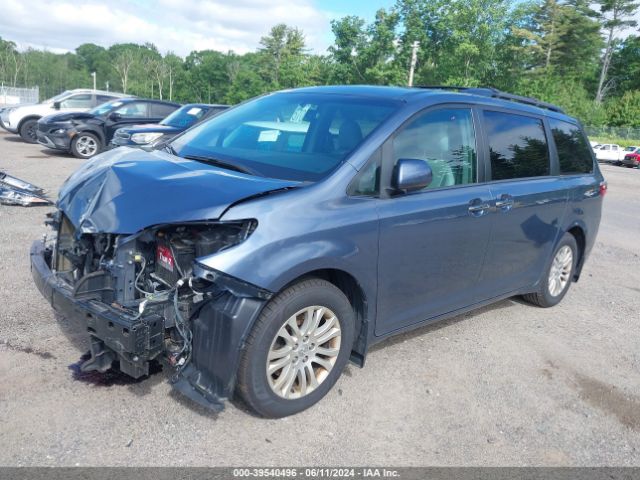 5TDYZ3DCXHS862309 Toyota Sienna Xle Premium 8 Passenger