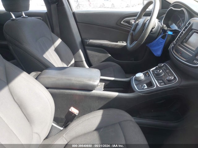 1C3CCCAB8FN674404 Chrysler 200 Limited