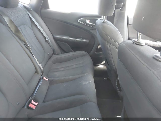 1C3CCCAB8FN674404 Chrysler 200 Limited