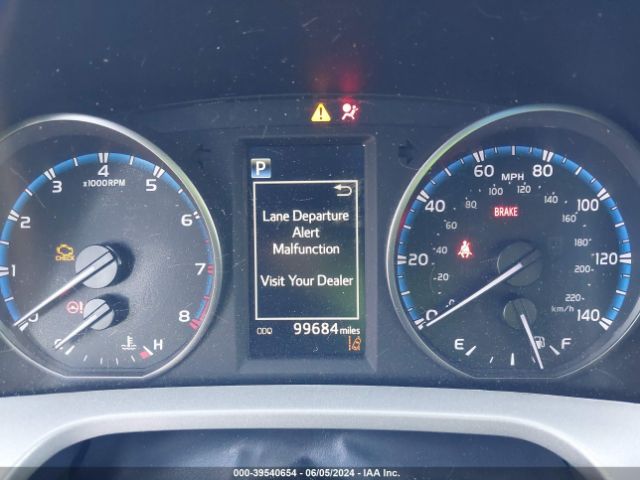 2T3ZFREVXJW489390 Toyota RAV4 LE