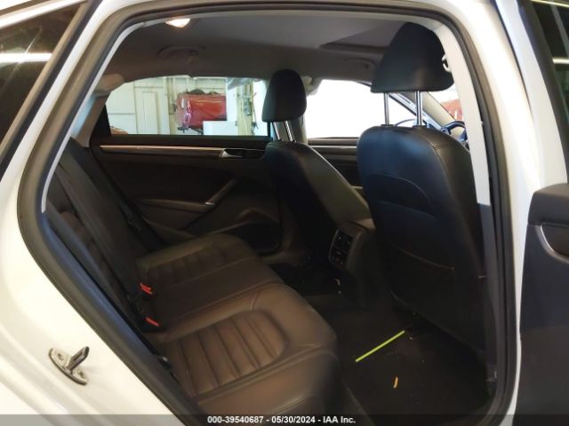 1VWCT7A35HC032696 Volkswagen Passat 1.8t Sel Premium
