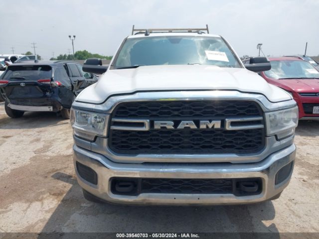 3C6UR4HJ3KG548107 RAM 2500
