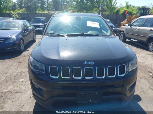 3C4NJDBB4KT840331 Jeep Compass Latitude 4x4