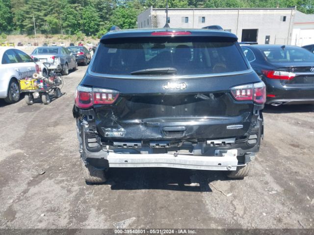 3C4NJDBB4KT840331 Jeep Compass Latitude 4x4