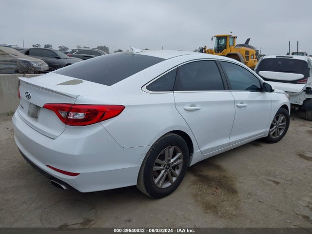 Hyundai SONATA SE 2016 5NPE24AF8GH373942 Image 4
