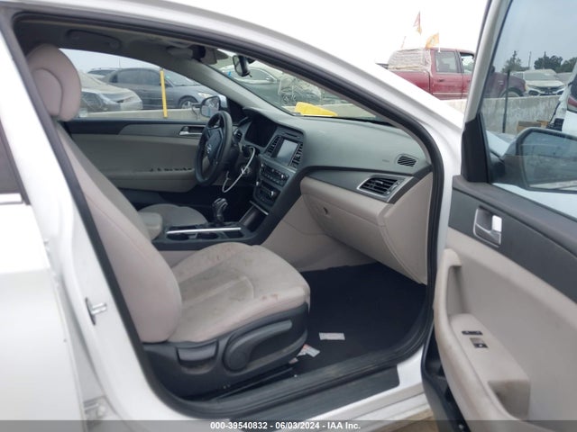 Hyundai SONATA SE 2016 5NPE24AF8GH373942 Image 5