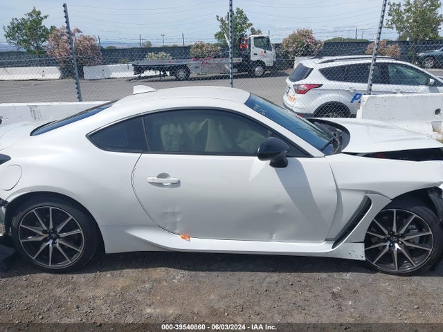 Toyota GR86 2023 JF1ZNBC17P8750604 Image 14