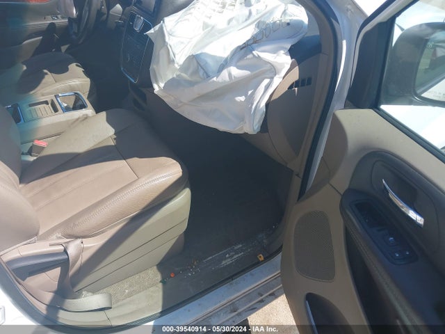 2C4RC1BG9ER293022 Chrysler Town & Country Touring