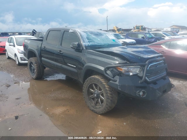 Toyota Tacoma Trd Off Road 2017 5TFCZ5AN0HX077027 main image
