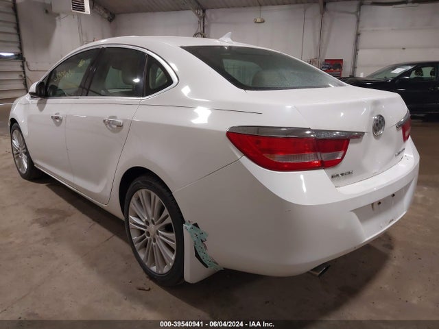 Buick Verano 2014 1G4PP5SKXE4129736 Image 3