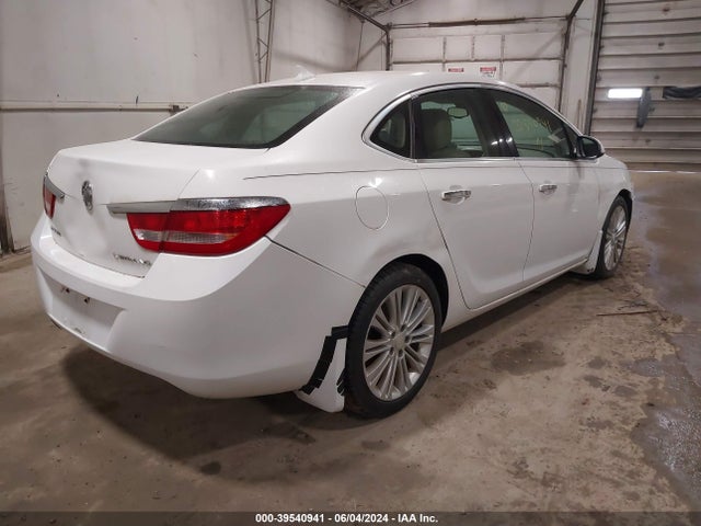 Buick Verano 2014 1G4PP5SKXE4129736 Image 4