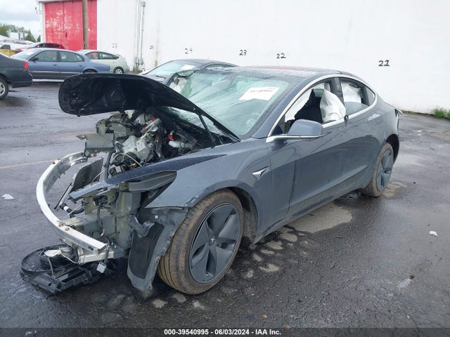 Tesla Model 3 Long Range/mid Range 2018 5YJ3E1EA3JF102112 Image 2