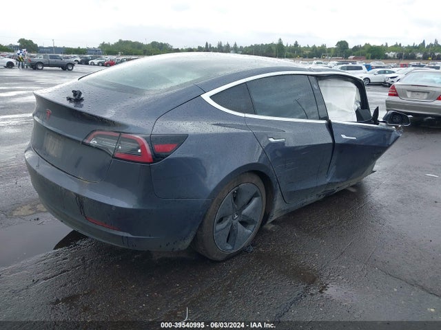 Tesla Model 3 Long Range/mid Range 2018 5YJ3E1EA3JF102112 Image 4