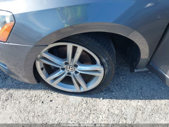1VWCT7A39FC035632 Volkswagen Passat 1.8t Sel Premium