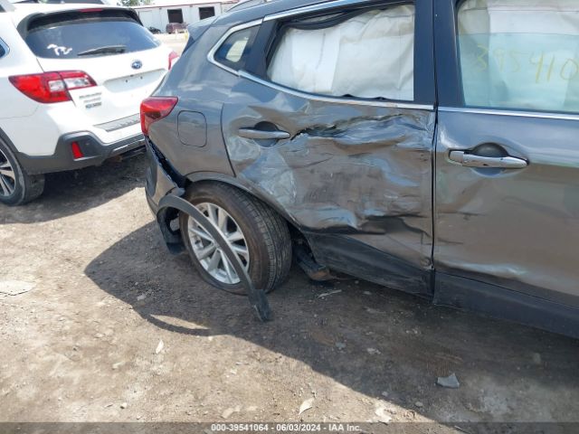 JN1BJ1CR4HW140635 Nissan Rogue Sport Sv